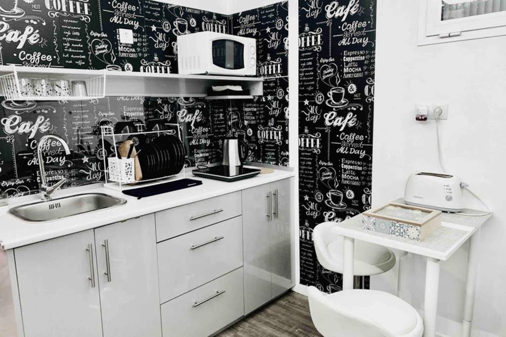 Apartamento Moderno Tipo Semisotano En Playa Canteras Con Wifi Las Palmas